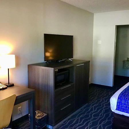 Travelodge Inn & Suites By Wyndham Missoula University Park Exterior photo